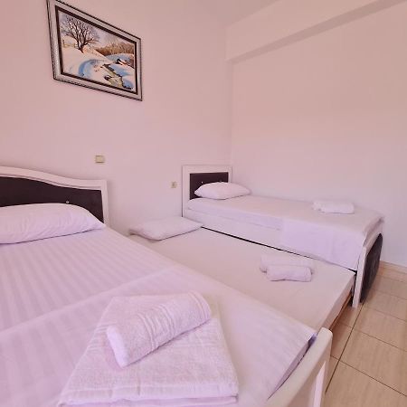 Summer Time Hotel Ксамил Екстериор снимка